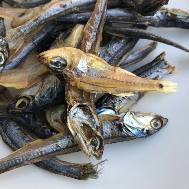 季節の小魚燻製